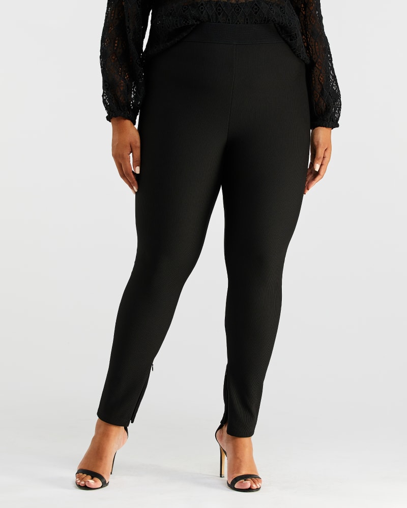 Front of a model wearing a size 1X Nero Legging in Black by Estelle. | dia_product_style_image_id:235158
